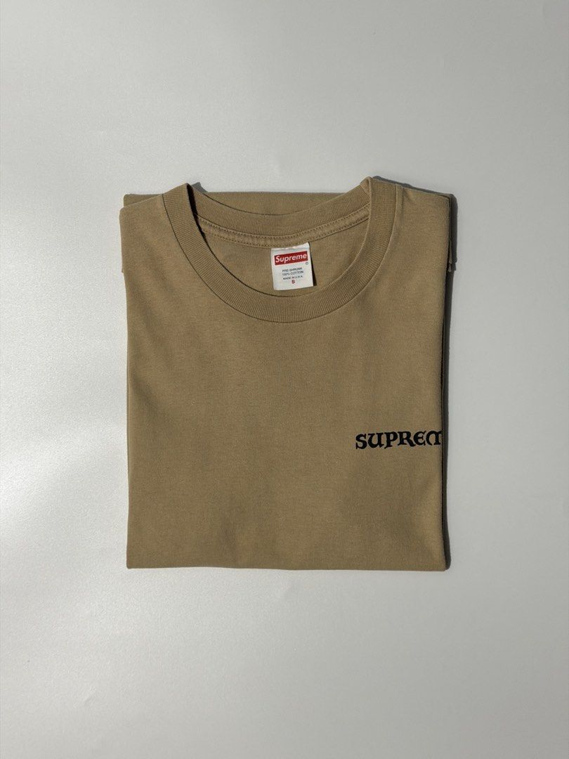 For sale (Category: Tshirts & Polo Shirts ) located in Marikina City. Submitted by skkagawad041591 (Listing ID 1468634542, Image 1). Description: Supreme Size small Dimension Width 19 | Length 27.5 Excellent condition Minor flaws : Strecth hairlines at the back and stain check last 2 pics.