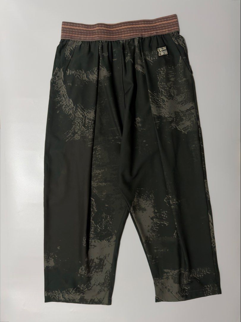 For sale (Category: Joggers) located in Marikina City. Submitted by skkagawad041591 (Listing ID 1468636658, Image 3). Description: Kapital Size 3 (large ) Dimension Waistline 30-38 | Length 36 | Leg o. 9 Good as new.
