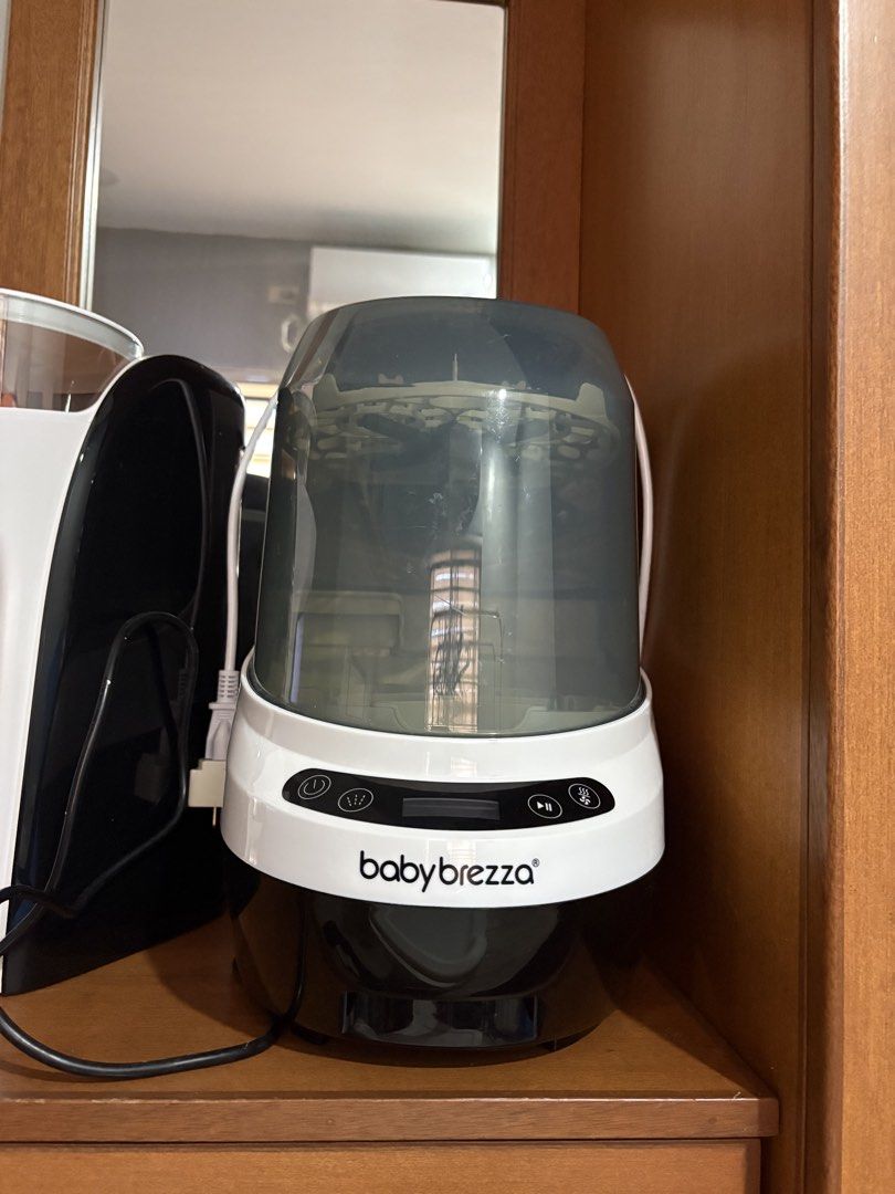 for sale (Category: Breastfeeding & Bottle Feeding) located in Subic. Submitted by truelion_163f71 (Listing ID 1468678041, Image 1). Description: FOR SALE BABY BREZZA STERILIZER NO ISSUE VERY GOOD CONDITION LOC: OLONGAPO CITY OPEN FOR HALF WAY MEET UP OR LBC .