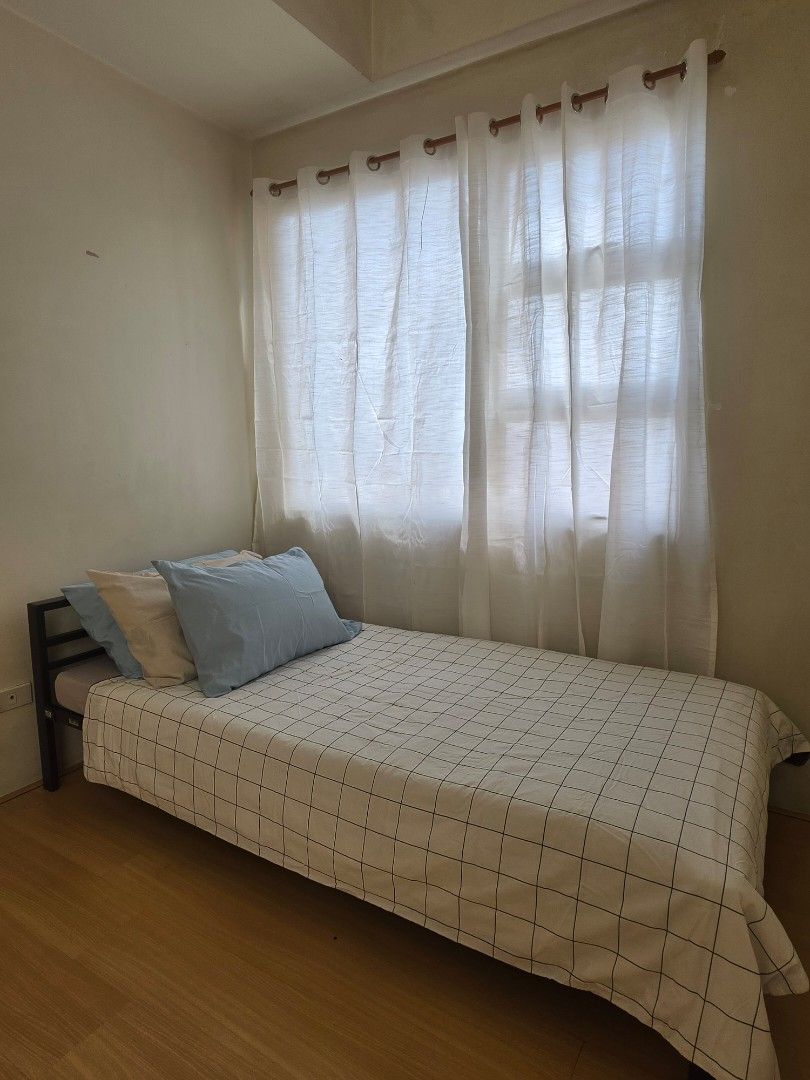 For Sale - Studio beside LaSalle Taft (Category: Apartments & Condos) located in Taguig. Submitted by janette_c (Listing ID 1461233705, Image 1). Description: 22.64 sqm Corner Studio Unit 17F One Archers Place, East Tower Taft Avenue, Manila Semi-furnished. as is, where is Rental can be considered Negotiable.