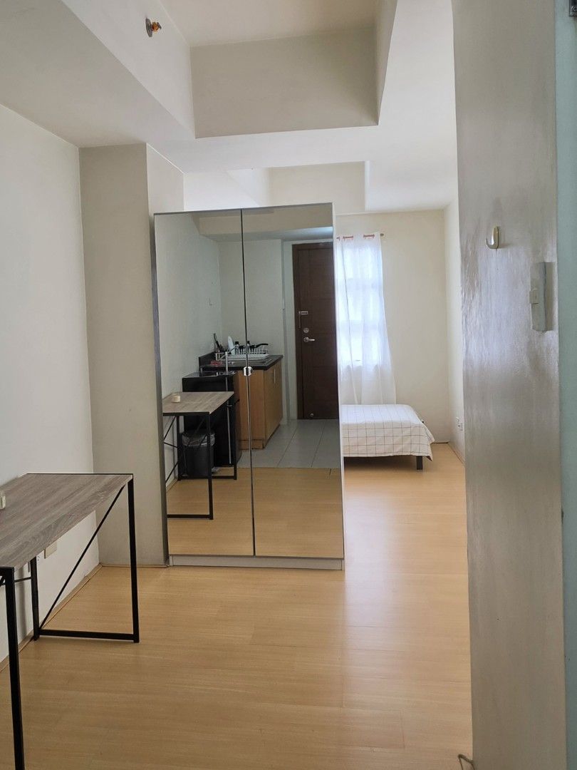 For Sale - Studio beside LaSalle Taft (Category: Apartments & Condos) located in Taguig. Submitted by janette_c (Listing ID 1461233705, Image 3). Description: 22.64 sqm Corner Studio Unit 17F One Archers Place, East Tower Taft Avenue, Manila Semi-furnished. as is, where is Rental can be considered Negotiable.