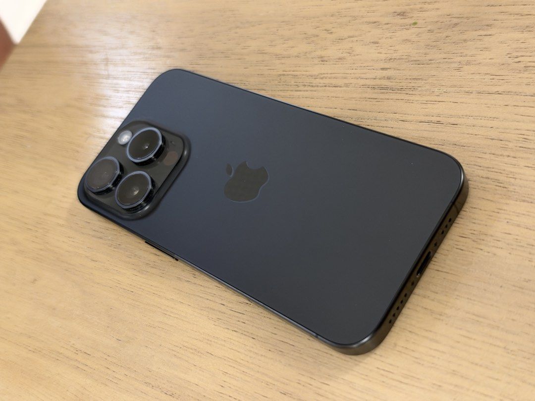 For Sale: Iphone 15 Pro (Category: iPhone 15 Series) located in Taguig. Submitted by harharhar03 (Listing ID 1468635831, Image 3). Description: No scratches, with tempered glass and case since first use Complete with box 79% Battery Health, Never Had Issues Open Line RFS: Purchase of Iphone 18 Pro.