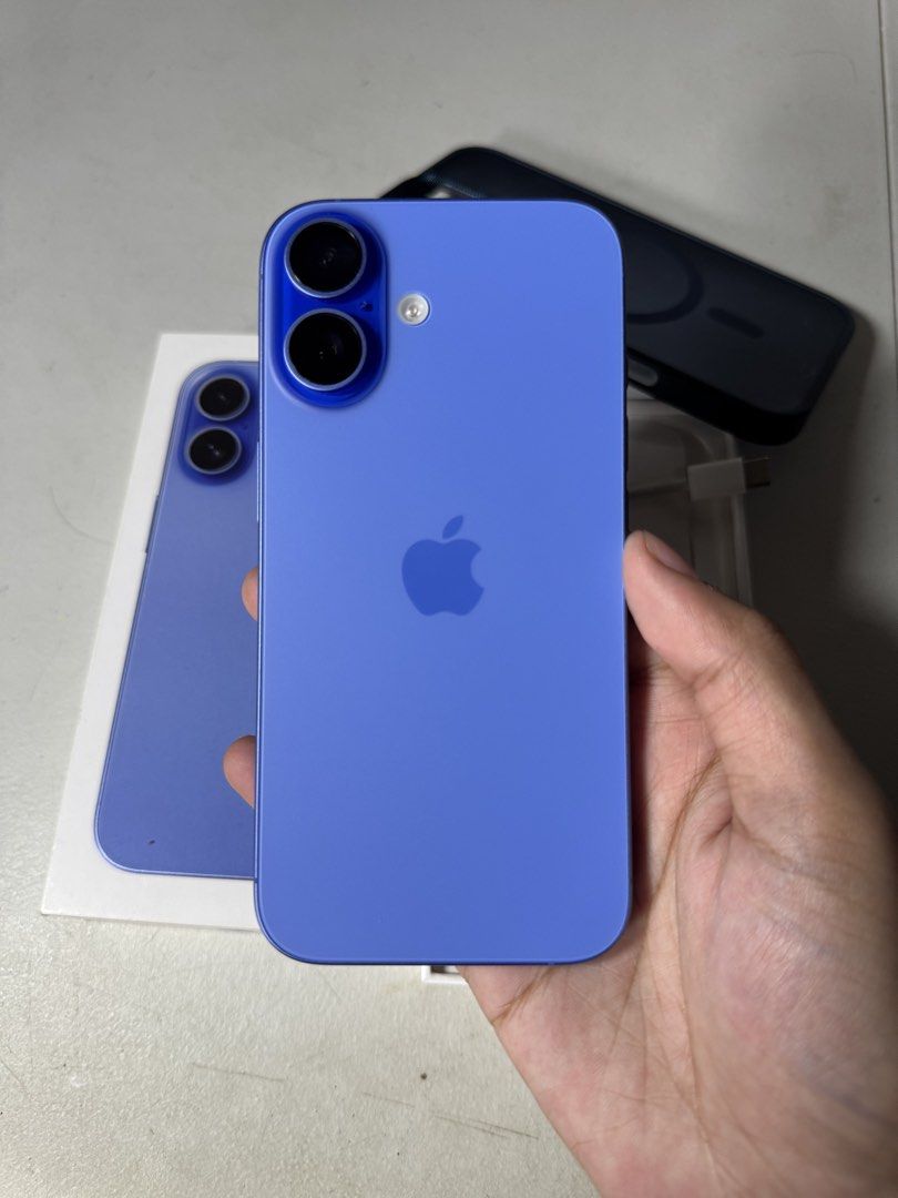 For Sale iPhone 16 (Category: iPhone 16 Series) located in Cavite. Submitted by l.brendon (Listing ID 1468597782, Image 2). Description: Selling Dad’s iPhone 16 128GB / Ultramarine 98% Battery Health / 198 Cycle Count No dents or any paint chips on body Never been repaired or opened Purchased in Power Mac Center (December 11, 2024) Inclusions: Original Box Original Cable 1 Case Rfs: Will upgrade his Android Message me for more pictures and questi