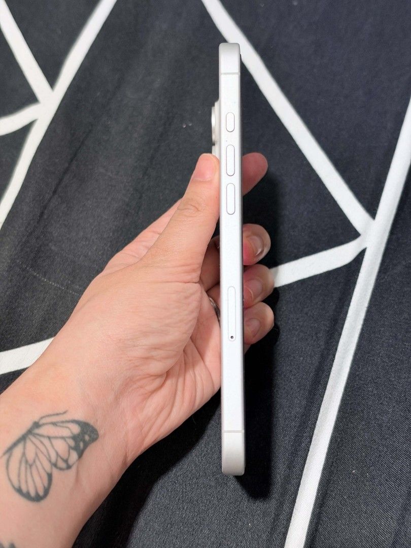 FOR SALE: IPHONE 16 PLUS 256GB (Category: iPhone 16 Series) located in Angono. Submitted by ruthie_21 (Listing ID 1468512210, Image 2). Description: FOR SALE: IPHONE 16 PLUS 256GB Looking for your next iPhone? Baka ito na ’yon! Sleek, powerful, and perfect for those who love a bigger screen experience. ✅ iPhone 16 Plus – 256GB ✅ With box ✅ Original charging cable FREEBIES: ✅ 2 Phone Cases ✅ 1 Screen Protector Globe locked pero pwede na ipa‑openli