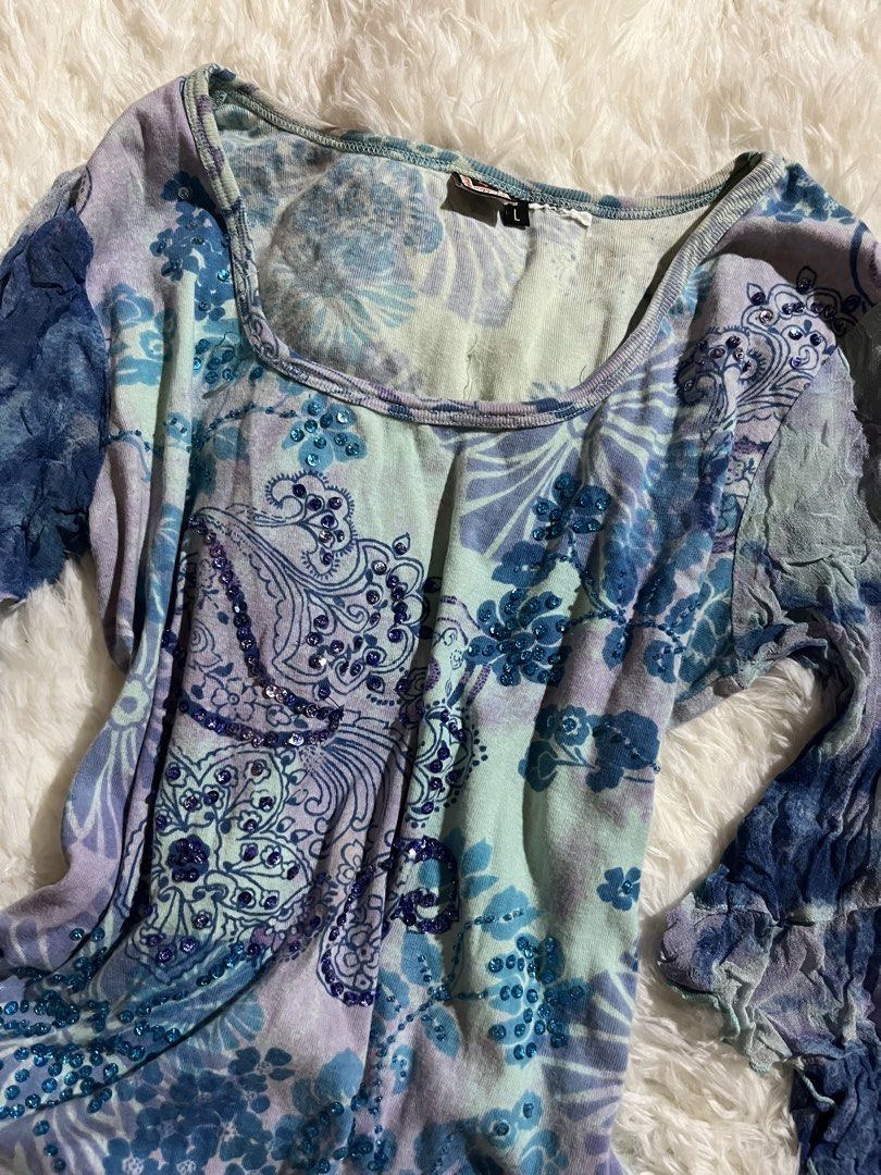 Forbidden Y2k style mesh overlay long-sleeve top (Category: Longsleeves) located in Puerto Princesa. Submitted by kaydeclutter16 (Listing ID 1468596293, Image 3). Description: It heavily features a vintage late 90s / early 2000s (Y2K) fashion aesthetic, characterized by its layered texture and mixed prints. the issues are indicated in the last pictures✨.