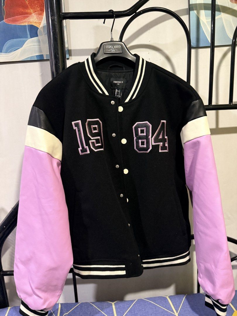FORERVER 21 (Category: Coats, Jackets and Outerwear) located in Manila. Submitted by marksprelovedxoxo (Listing ID 1468512502, Image 2). Description: .