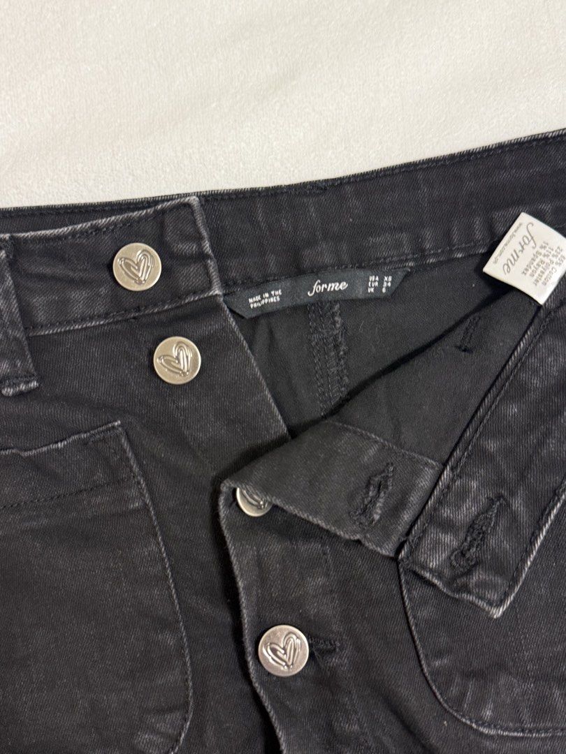 forme black denim button-front skirt (Category: Skirts) located in Los Banos. Submitted by cheerioz_ (Listing ID 1468689360, Image 2). Description: .