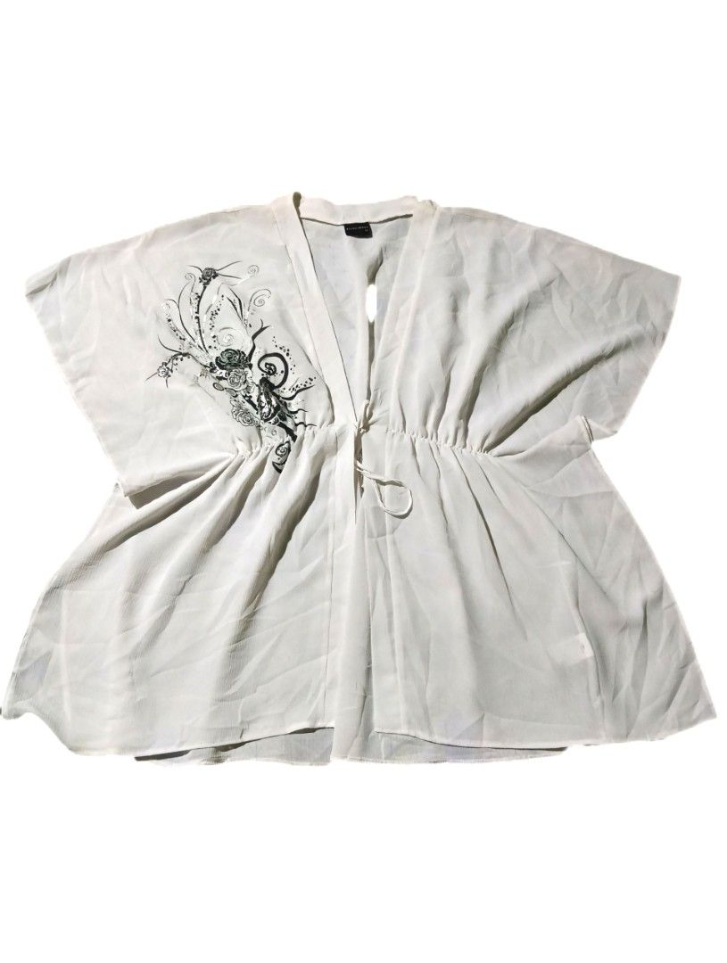 WHITE SEMI-SHEEE CHIFFON BLOUSE (Category: Blouses) located in Mandaue City. Submitted by gusstboy21 (Listing ID 1468648018, Image 1). Description: AUTHENTIC NO ISSUE DIMES : W44 L27 FREE SIZE MOP : GCASH MOD : JNT LOC : CEBU, PH + SF.