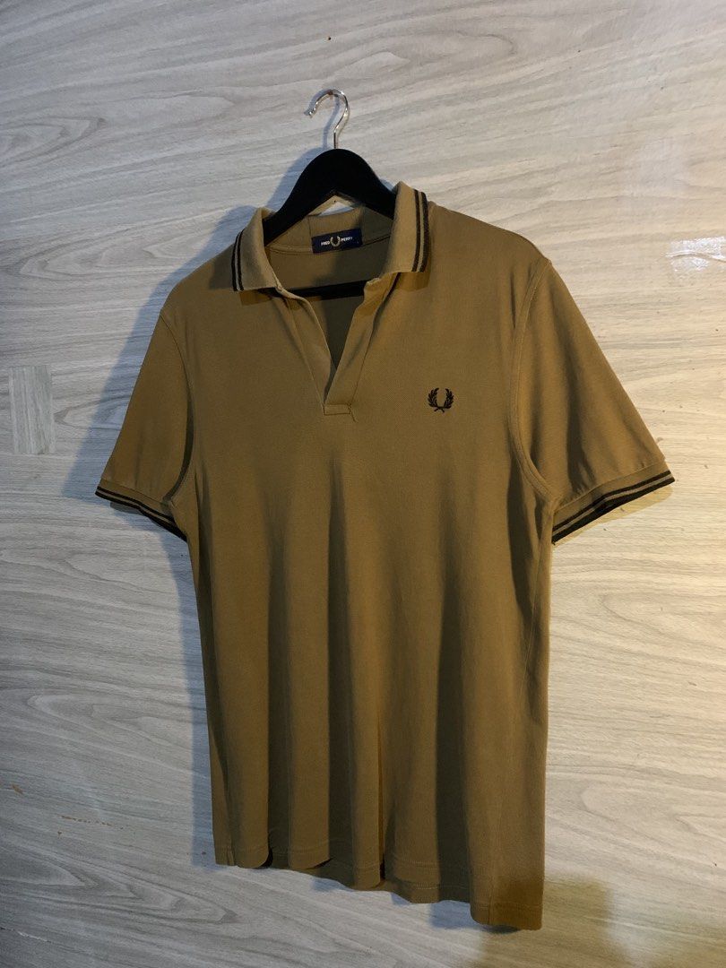 Fred Perry (Category: Tshirts & Polo Shirts ) located in Butuan. Submitted by thrif_findspeace (Listing ID 1468643124, Image 2). Description: Condition : Excellent Colorate : 9.5 Width - 20 Length - 27.5 Issue : None.