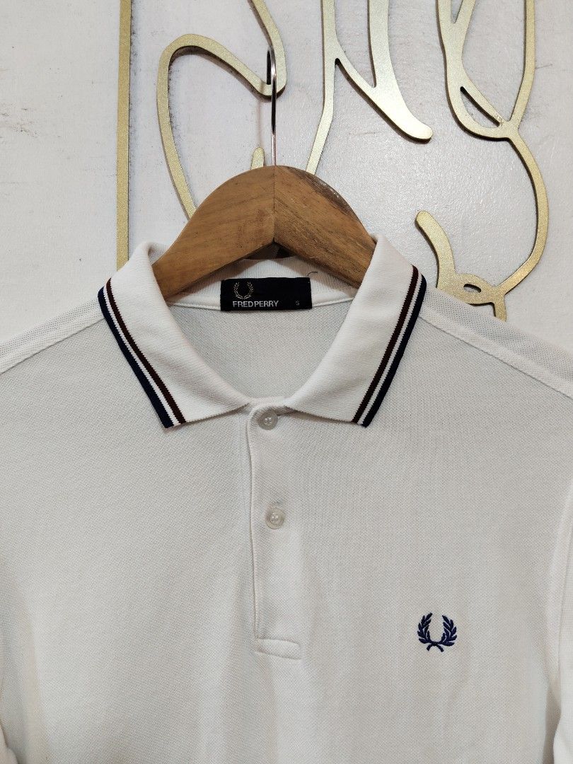 FRED PERRY POLO SHIRT (Category: Tshirts & Polo Shirts ) located in Hinigaran. Submitted by formalwear.ph (Listing ID 1468558659, Image 3). Description: WTS 📌📌📌 •(FRED PERRY POLO SHIRT)• •As new Condition •Size- Small •Dimes- 18 by 26 •Cr - 10/10 •Flaws- NONE •Washed ✅ •Color may vary due to lightings •Very Presentable to weaR PHP 📥+ sf Affordable ✅ NOTE : If interested kindly message me directly bcause my account is underlimit for sending me
