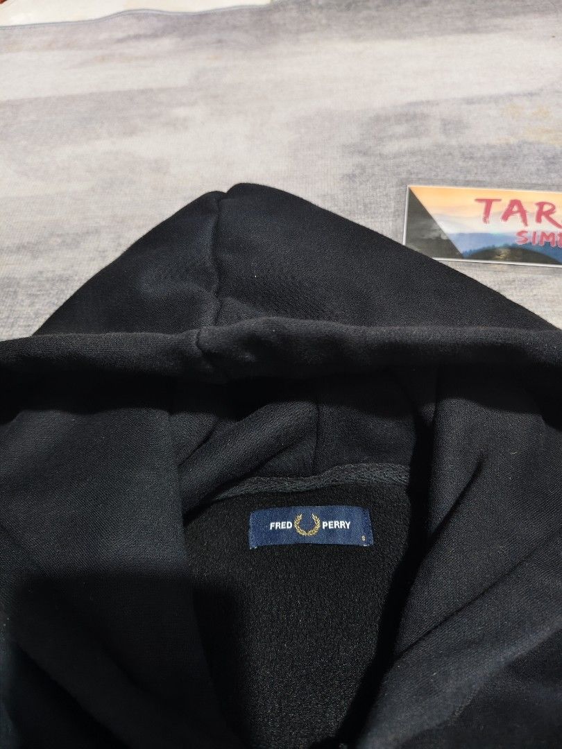 fredperry (Category: Coats, Jackets and Outerwear) located in Baguio. Submitted by igorotak.111.taraki.com (Listing ID 1468585188, Image 3). Description: FS FRED PERRY EMBROIDED LOG FLEECE HODDIE JACKET V.GOOD CONDI NO ISSUES SOLID NITO ❤️ L-24 W-19 CAN FIT S-M CAN DO.