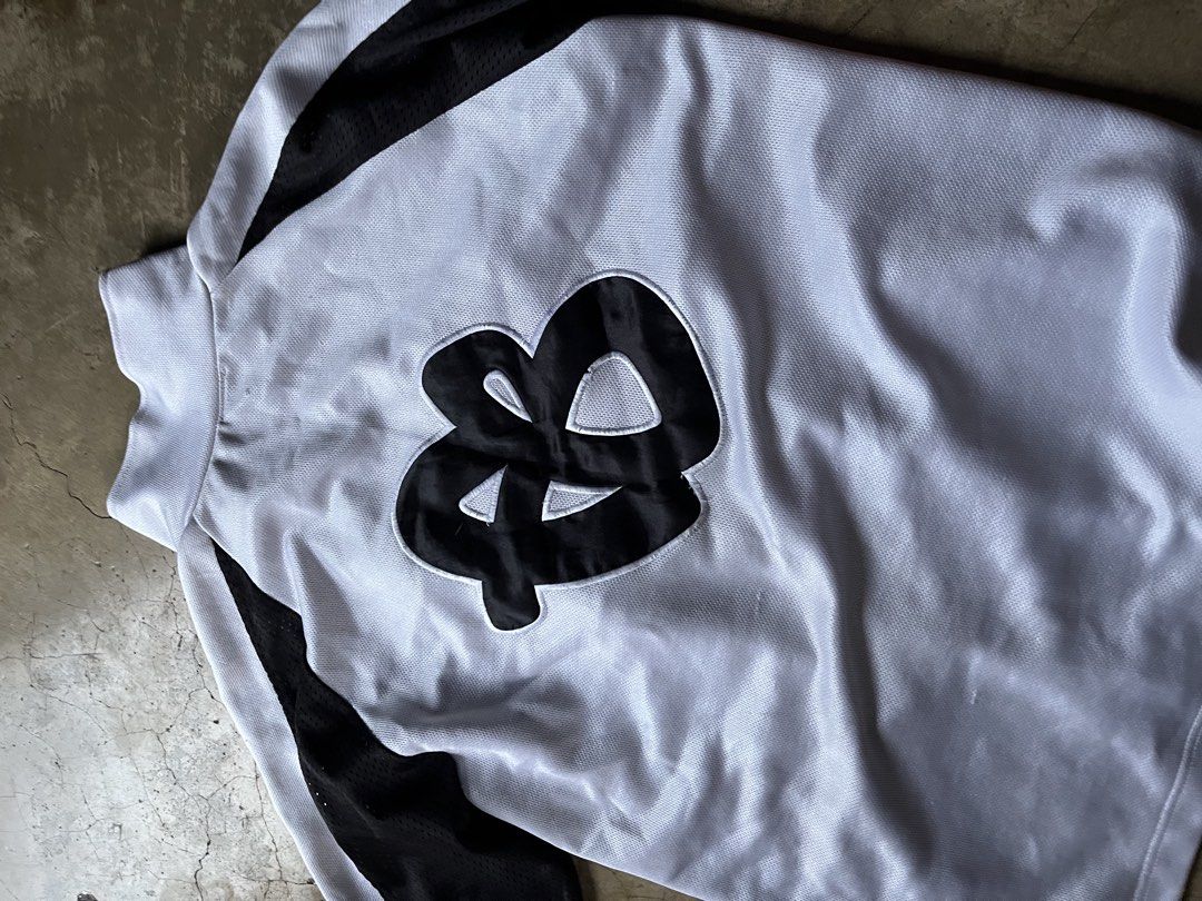 fubu vintage full zip polo (Category: Tshirts & Polo Shirts ) located in Manila. Submitted by jaysss1 (Listing ID 1468568321, Image 2). Description: size xl to xxl fittings.