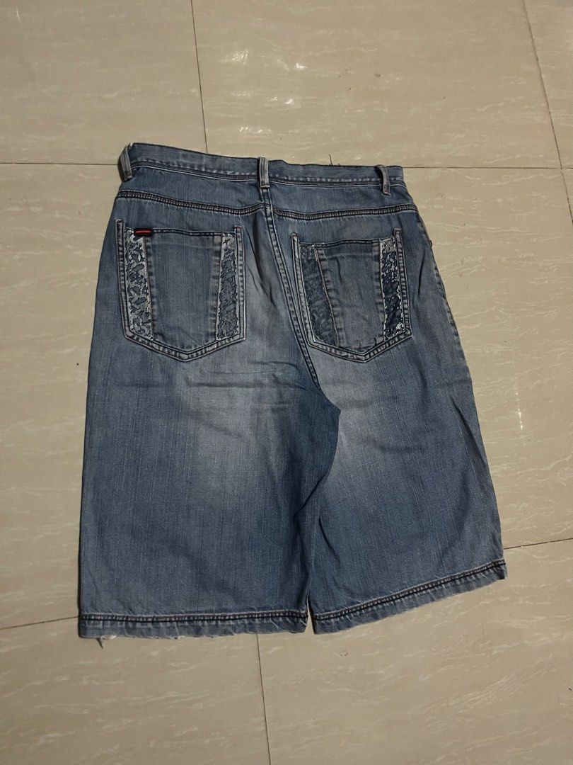 FUBU Y2K LONG JORTS (Category: Shorts) located in Manila. Submitted by thrift2lifestyle (Listing ID 1468604489, Image 1). Description: FUBU Y2K LONG JORTS WELL USED W34 L26 L.O12 ISSUE: CRACK PRINTS, DISTRESSED 550.