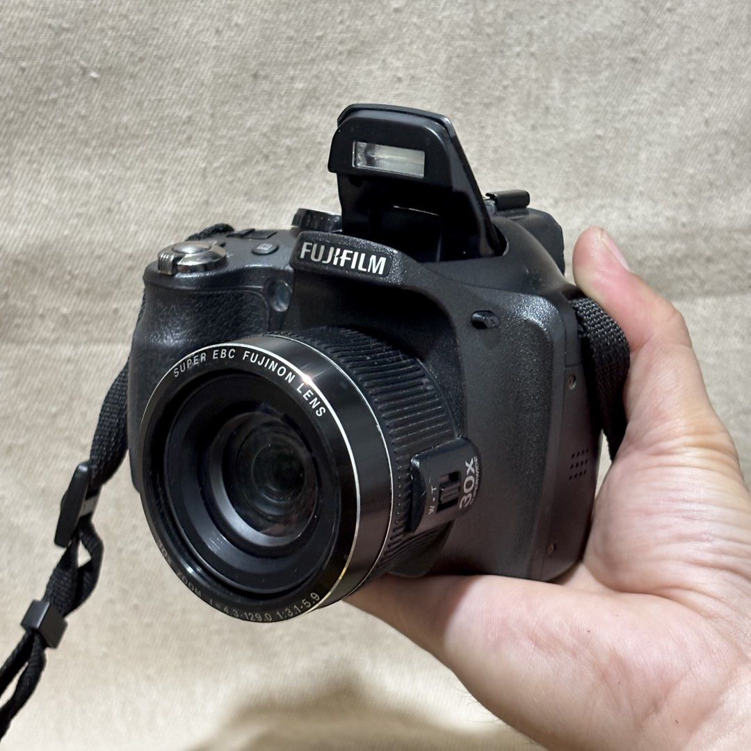 Fujifilm Finepix SL300 (Category: Cameras) located in Quezon City. Submitted by veesvault (Listing ID 1468541084, Image 2). Description: Fujifilm Finepix SL300— reposting until sold! 🏷️NEGOTIABLE IF SURE BUYER! 🎉Best for photojourn & outings! 🎉SUPERB & CRISP OUTPUT + 30x zoom 🎉complete inclusions—gagamitin nalang! 🎉ALL FUNCTIONS WORKING (flash, red flash, zoom, vid, mic, speaker, buttons, dials, etc.) 🎉14 megapixels & 30x optical zoom 🎉no 