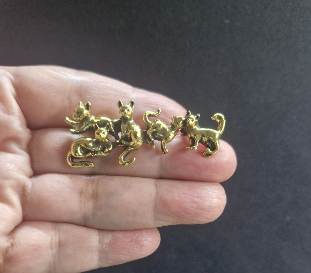 Fur Family Brooch 3 (Category: Brooches) located in Taguig. Submitted by mommaschoice (Listing ID 1468587036, Image 2). Description: Brand new Unisex use Gold-Tone finish Lightweight won't damage the fabric Ships nationwide.