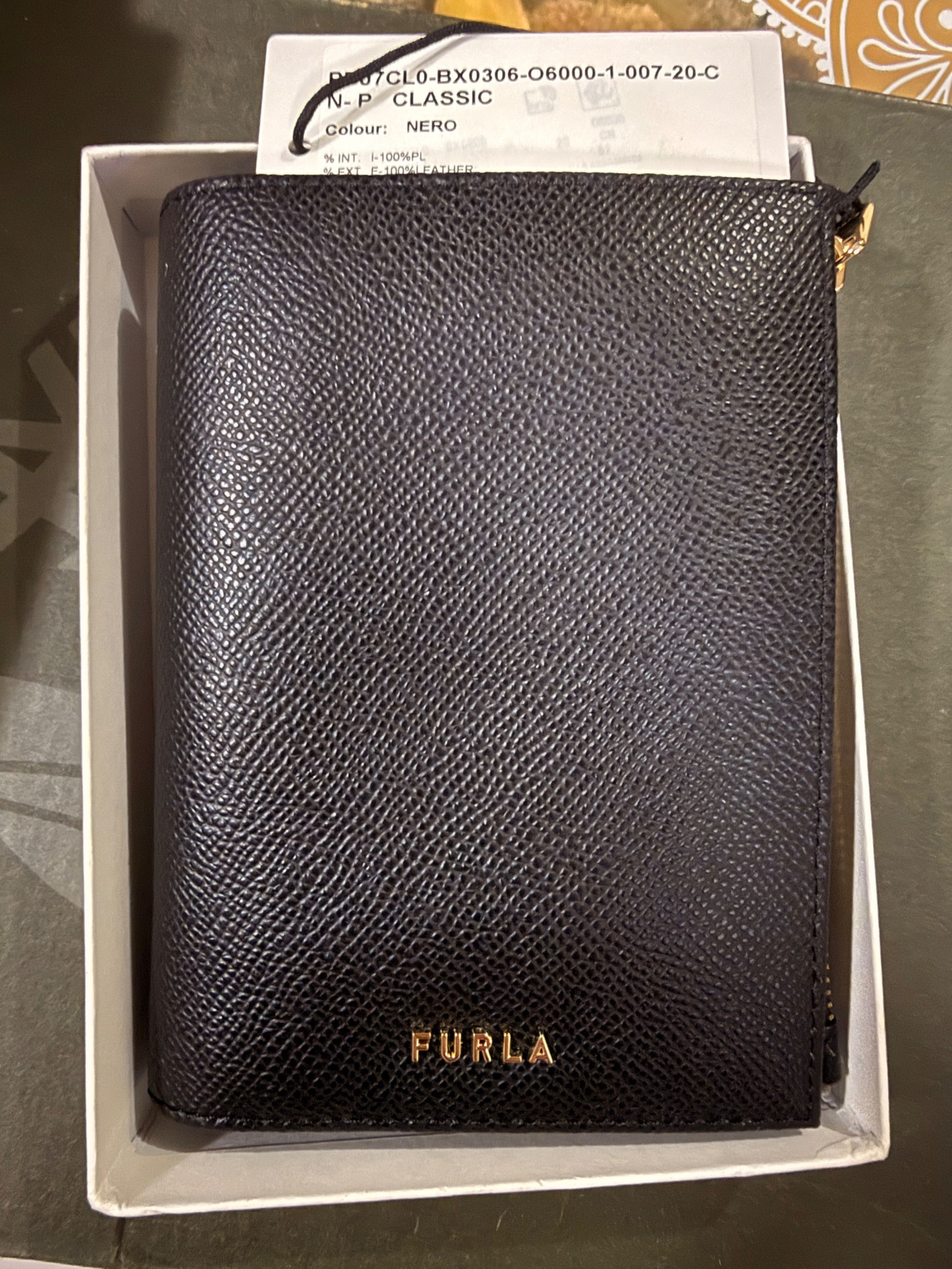 Furla Black Leather Bi-fold passport/card holder, Luxury, Bags ...