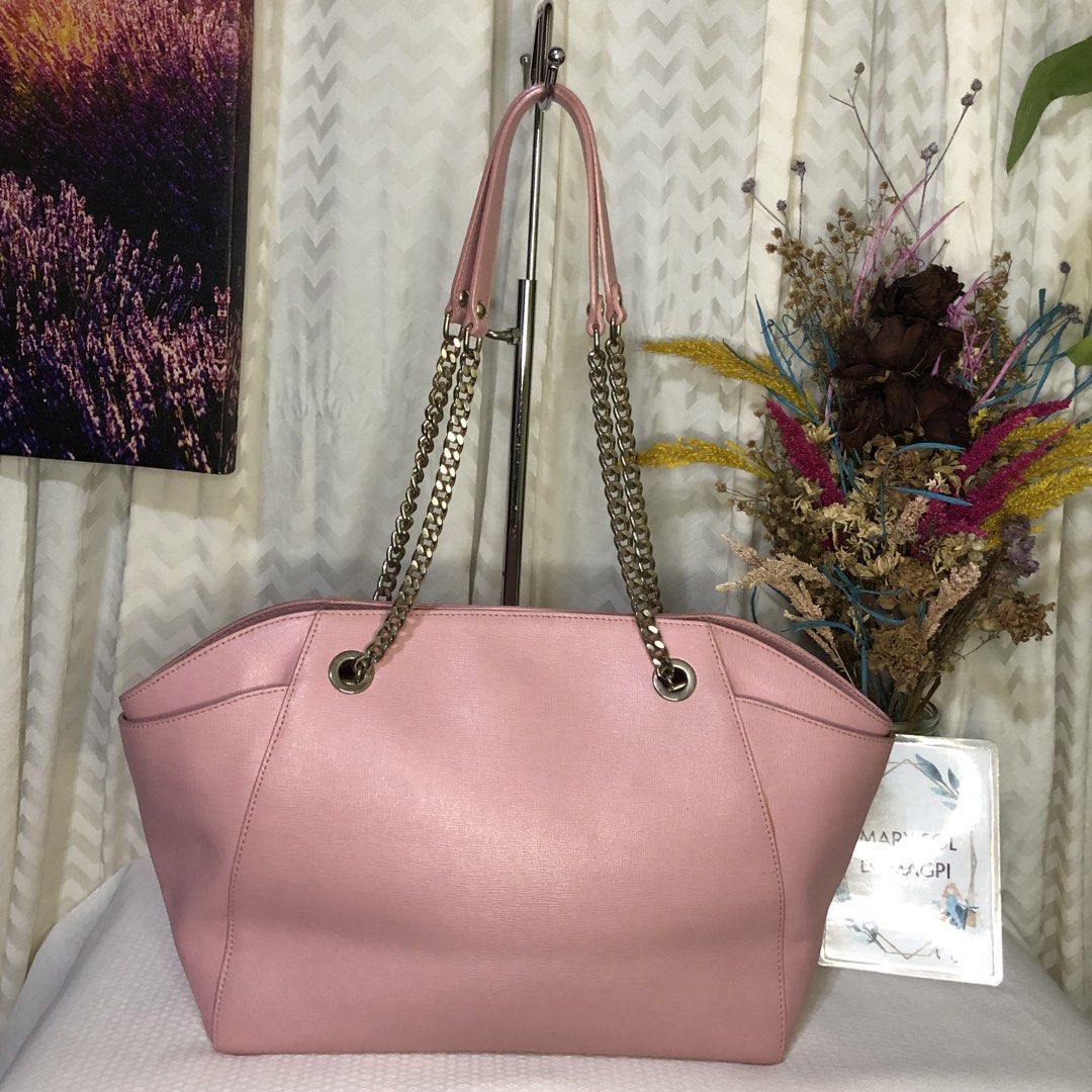 Furla Julia (Category: Tote Bags) located in Puerto Princesa. Submitted by mariasolidad (Listing ID 1468613546, Image 2). Description: .