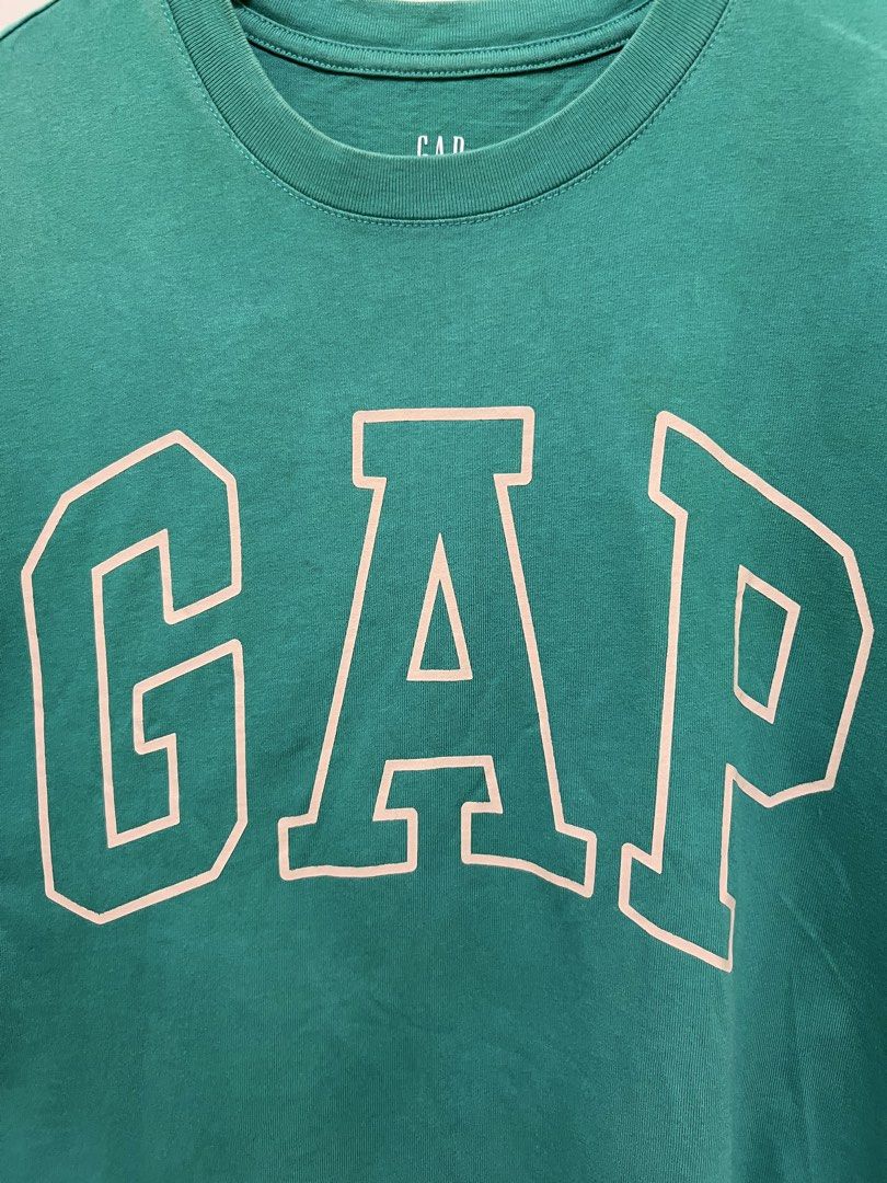 Gap Green Shirt (Category: Tshirts & Polo Shirts ) located in Manila. Submitted by thriftpoint99 (Listing ID 1468690335, Image 3). Description: 22x28 No issue Excellent condition.