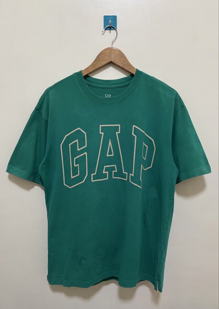 Gap Green Shirt (Category: Tshirts & Polo Shirts ) located in Manila. Submitted by thriftpoint99 (Listing ID 1468690335, Image 1). Description: 22x28 No issue Excellent condition.