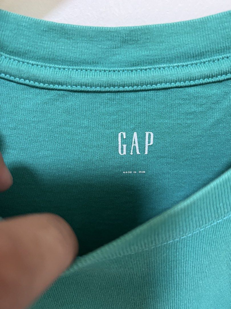 Gap Green Shirt (Category: Tshirts & Polo Shirts ) located in Manila. Submitted by thriftpoint99 (Listing ID 1468690335, Image 2). Description: 22x28 No issue Excellent condition.