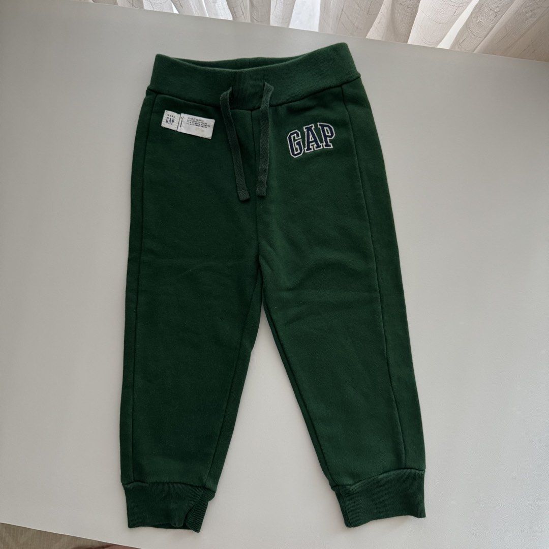 GAP Joggers for Kids (Category: Babies & Kids Fashion) located in Pasay City. Submitted by littlebebekidsstuff (Listing ID 1468505398, Image 1). Description: GAP 2T Condition: Like New.