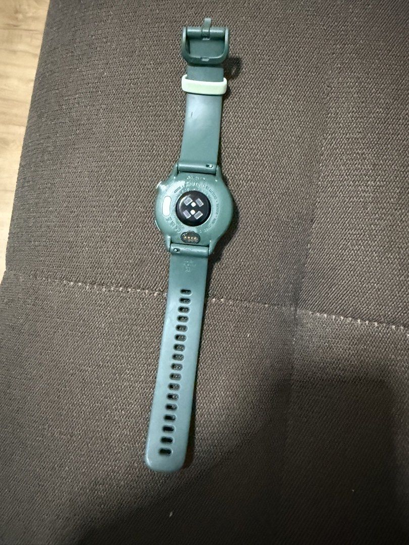 Garmin smart sports watch (Category: Wearables & Smart Watches) located in Quezon City. Submitted by safeflower.a95850 (Listing ID 1468624264, Image 3). Description: For Sale: Garmin Vivoactive 6 Smartwatch Selling my Garmin Vivoactive 6 in great condition. Used for only 1 year and looks almost new. ✅ Screen guard applied from day one, so the display has no scratches ✅ Extra straps included ✅ Extra screen guards included ✅ Fully working, with a s