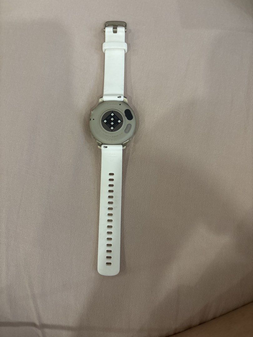 Garmin Venu 4 41MM (Category: Wearables & Smart Watches) located in Manila. Submitted by cavemandraws (Listing ID 1468518936, Image 3). Description: - Brand: Garmin - Model: Venu 4 (41mm) - Color: White with metallic bezel - Condition: Excellent, lightly used - Inclusions: Original box and packaging - Features: Health & fitness GPS tracking, vibrant display, quick-release strap - Meetup Location: Starbucks, 243 Matalino St, Quezon City Woman owne
