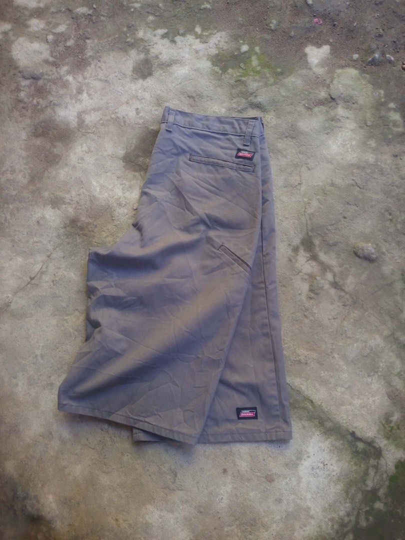 Genuine Dickies Double Patch Shorts (Category: Shorts) located in Tacloban City. Submitted by thrift.o.thrift (Listing ID 1466877439, Image 1). Description: 36x27 Dimesions As new condition .