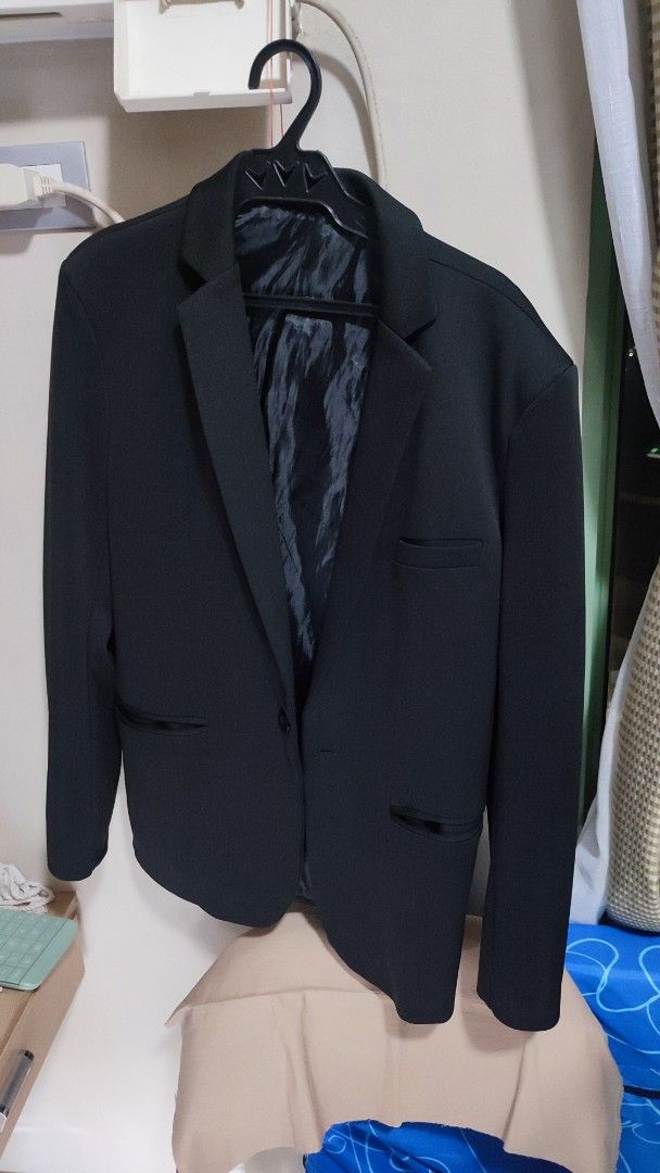 George Fashion Black Blazer Medium (Category: Coats, Jackets and Outerwear) located in Quezon City. Submitted by rapstoreph (Listing ID 1468651396, Image 1). Description: - Brand/Model: George Fashion Men's Blazer - Color: Solid Black - Size: Medium - Design: Classic notched lapel and single front button closure - Features: Functional front pockets and fully lined smooth interior - Versatility: Perfect for formal events, business meetings, or sma