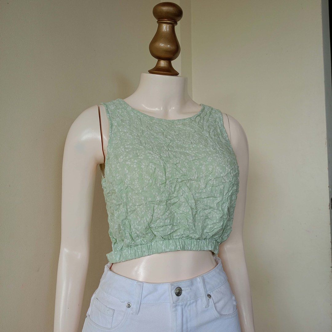 Ghanda green top (Category: Sleeveless) located in Barugo. Submitted by green.trendsetter (Listing ID 1468607758, Image 1). Description: AUSSIE PRELOVED FINDS Australian brand tops. Shop your next wardrobe favourite at a preloved price! 📌 SHOP REMINDERS — PLEASE READ BEFORE CLAIMING ❌ NO CANCELLATION once your order is confirmed. ❌ NO FUSSY BUYERS — please read the details and check all photos before claiming. ❌ NO RETURN / NO EXCHANGE. ❌ NO RUS