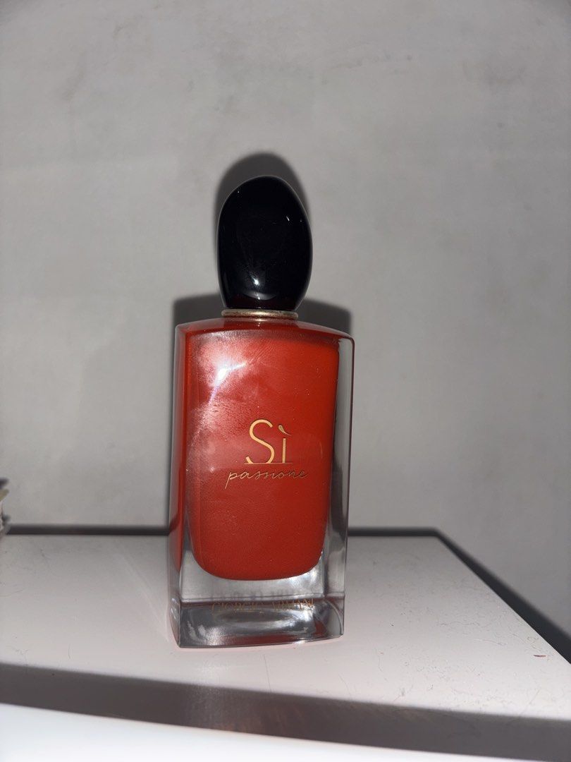 Giorgio Armani Sì Passione Eau de Parfum (Category: Fragrance & Deodorants) located in Caloocan City. Submitted by dekalaterr (Listing ID 1468513577, Image 1). Description: Giorgio Armani Sì Passione 50/100ml No box 📍 Fairview, Q.C. .