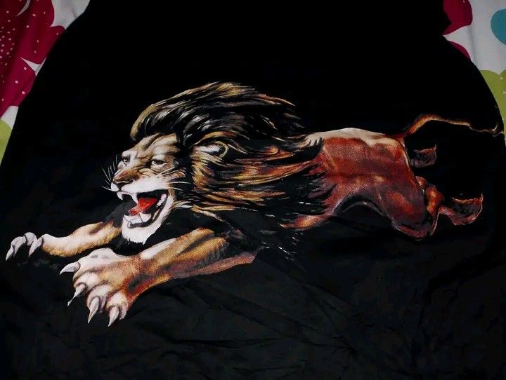 GIVENCHY (Category: Tshirts & Polo Shirts ) located in Taguig. Submitted by clothingselection (Listing ID 1468655097, Image 3). Description: PTPA AUTHENTIC GIVENCHY WIDTH 25 LENGTH 31 ASNEW CONDITION NID WASH FRESH FROM BALE.