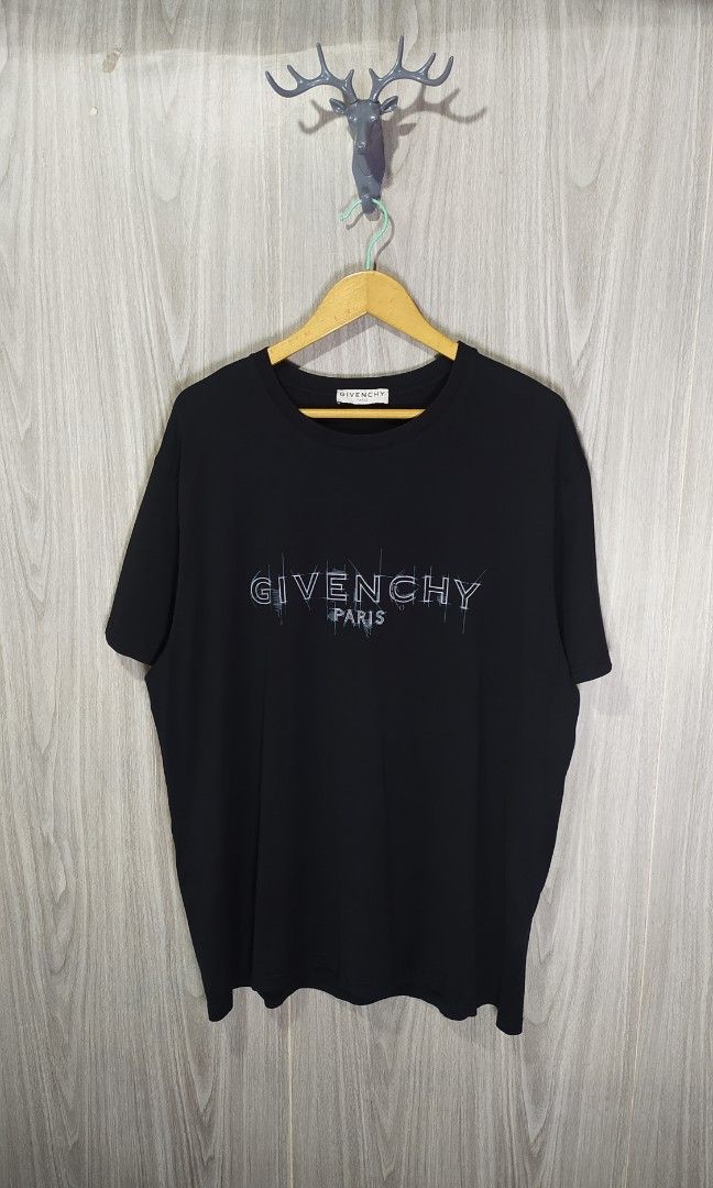 Givenchy Logo Print Cotton Shirt (Category: Tshirts & Polo Shirts ) located in Naga. Submitted by secondspinv2 (Listing ID 1468667556, Image 1). Description: Givenchy Logo Print Cotton Shirt ✅Size: XL ✅Width: 24.5 ✅Length: 30.5 ✅Color Rate: 9.5/10 ✅No Issue ✅Need Wash ✅Location: Bicol Naga City, Camarines Sur ✅Courier: J&T Express/Flash Express ✅MOP: Gcash only.