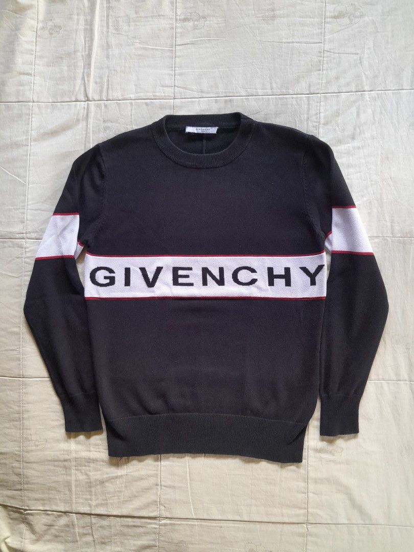 Givenchy sweat shirt (Category: Coats, Jackets and Outerwear) located in Catbalogan. Submitted by vastgem_fe5620 (Listing ID 1468500614, Image 1). Description: mine niyo na mg boss.