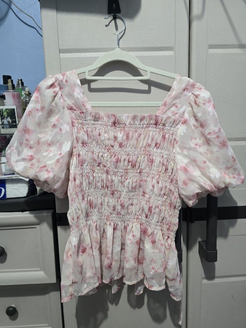 Glittery Floral Peplum Top (Category: Blouses) located in Quezon City. Submitted by dinesaur (Listing ID 1468689666, Image 1). Description: .