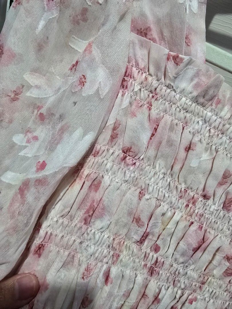 Glittery Floral Peplum Top (Category: Blouses) located in Quezon City. Submitted by dinesaur (Listing ID 1468689666, Image 2). Description: .