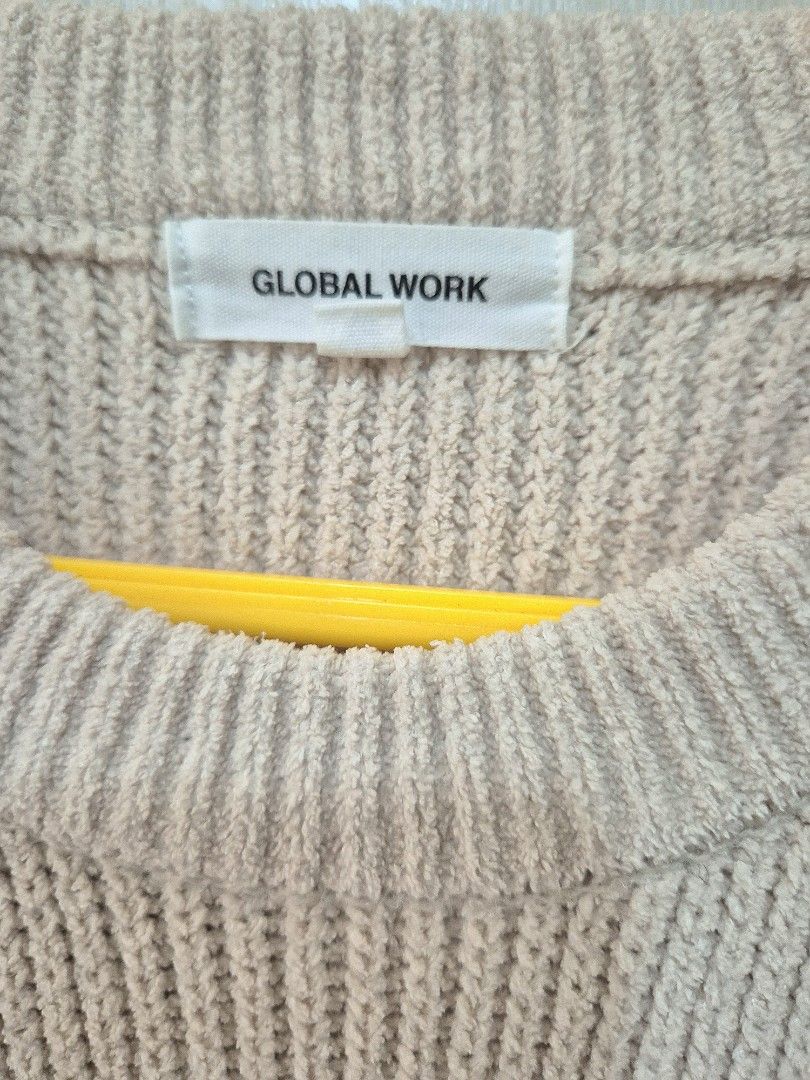 GLOBAL WORK Ribbed Chenille Knit Sweater (Category: Coats, Jackets and Outerwear) located in San Mateo. Submitted by sellbypelle (Listing ID 1468572130, Image 2). Description: Pre loved 🌸 Brand: Global Work Men M on Tag, can fit XL Women Actual Measurements W: 23 (46 bust) L : 28 inch No Issue Location: Rizal 💰 Payment: GCash — pay first 📦 Shipping: + sf via J&T only 🗓️ Batch shipping: Once a week 💡 Actual color may vary slightly due to ligh
