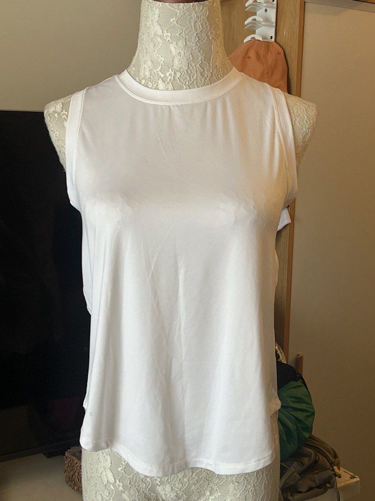 Golftini white sleeveless top (Category: Activewear) located in Pasig City. Submitted by sandace (Listing ID 1468710625, Image 1). Description: Authentic .