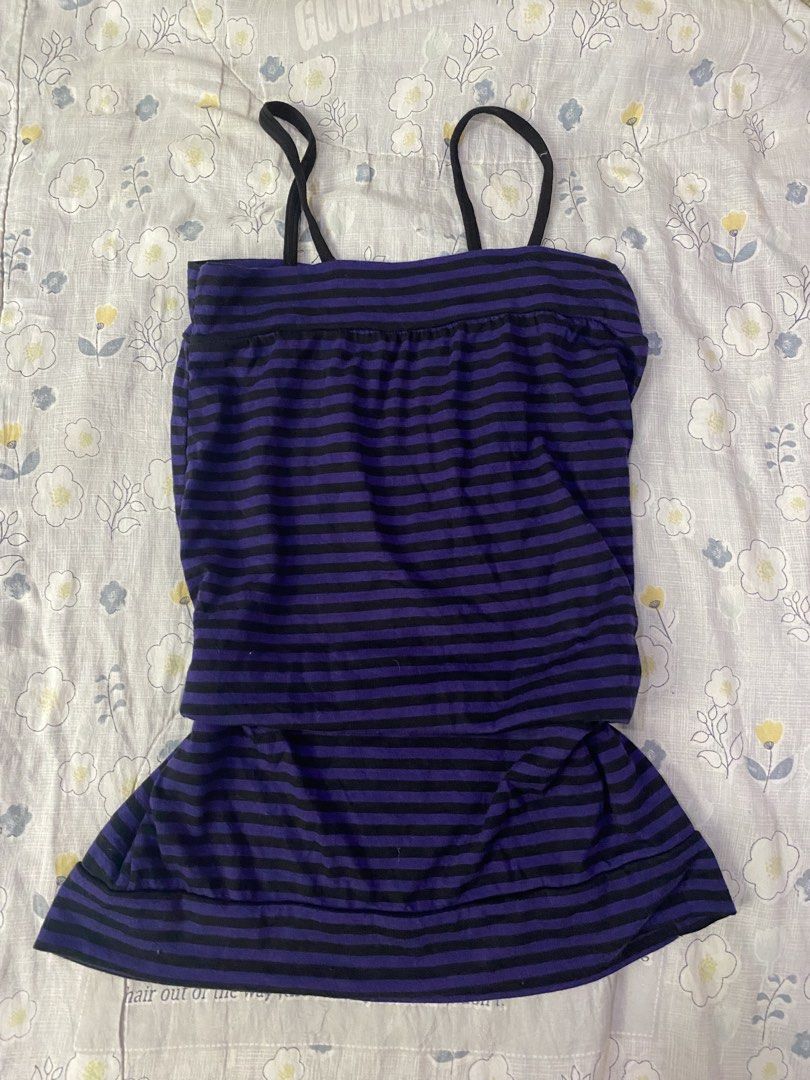 Gothic Esoteric Sleeveless Top Y2k 2000s (Category: Sleeveless) located in Mexico. Submitted by timitum (Listing ID 1468535420, Image 1). Description: 💐 so so pretty 💐 not my style na.