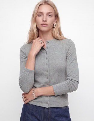 Grace Elements Cardigan (Category: Others Tops) located in Manila. Submitted by abbie0309296694 (Listing ID 1468620707, Image 1). Description: .