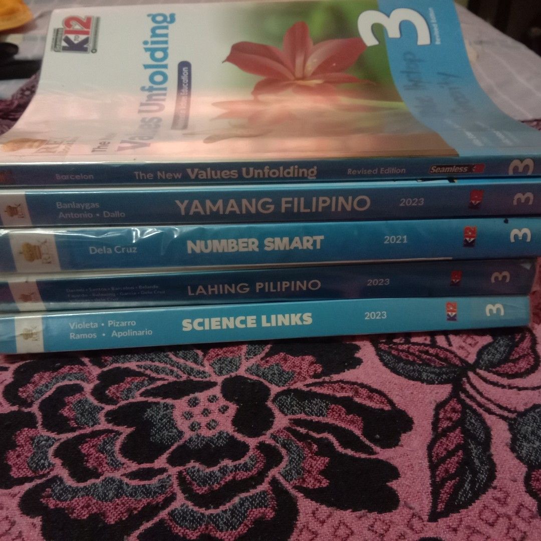 Grade 3 Textbooks (Category: Textbooks) located in Cainta. Submitted by oreo_cat01 (Listing ID 1468580089, Image 1). Description: 150 each take all for 600 Rex Publishing complete pages with minimal writings.