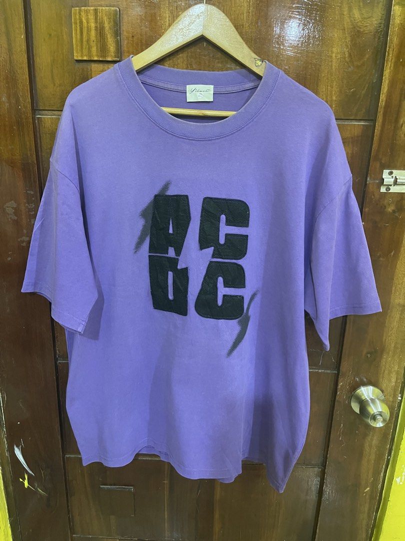Graphic Shirt (Category: Tshirts & Polo Shirts ) located in Marikina City. Submitted by greatfindsmnlph (Listing ID 1468509583, Image 1). Description: Graphic Shirt Price: 180 Size: XL Width: 25 Length: 30 Color: Violet Color Rate: 9.8/10 Condition: 10/10 Very nice in actual.