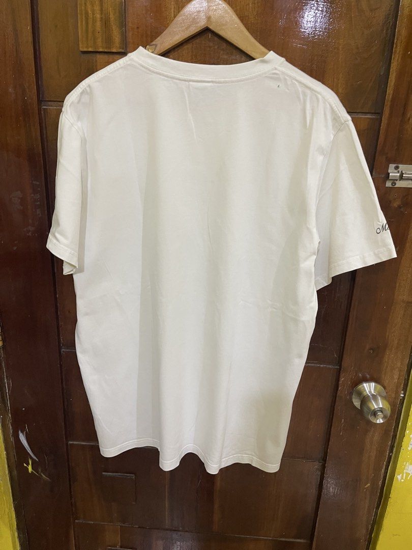 Graphic Shirt (Category: Tshirts & Polo Shirts ) located in Marikina City. Submitted by greatfindsmnlph (Listing ID 1468510201, Image 3). Description: Graphic Shirt Price: 100 Size: Large Width: 22.5 Length: 30 Color: White Color Rate: 9.5/10 Condition: 9.9/10 may pinhole Very nice in actual.