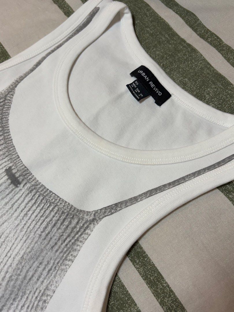 Graphic Tank Top (Category: Others Tops) located in Quezon City. Submitted by morespace555 (Listing ID 1468610971, Image 2). Description: .