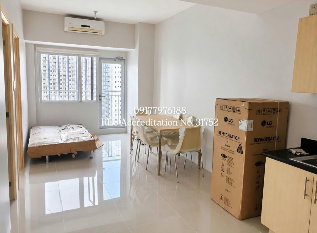 GRASS RESIDENCES TOWER 3 | 2 Bedroom with Parking (Category: Apartments & Condos) located in Manila. Submitted by homeessentialstoreph (Listing ID 1468564722, Image 1). Description: FOR SALE 2BR CONDO WITH PARKING GRASS RESIDENCES TOWER 3 📍 Quezon City • 52.52sqm with Balcony • Corner Unit • Amenity View • Never Occupied Since RFO • With Parking 💰 ₱7,000,000 NET 📩 Message me if interested. We can schedule a viewing RES Accreditation No. 31752.