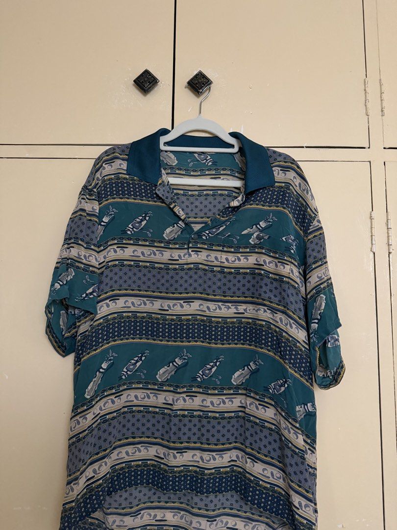 Green pattern vintage polo shirt (Category: Tshirts & Polo Shirts ) located in Quezon City. Submitted by sufjanxcx (Listing ID 1468686386, Image 2). Description: Negotiable Kind of an oversized fit Size S-L Very cute and looks vintage.