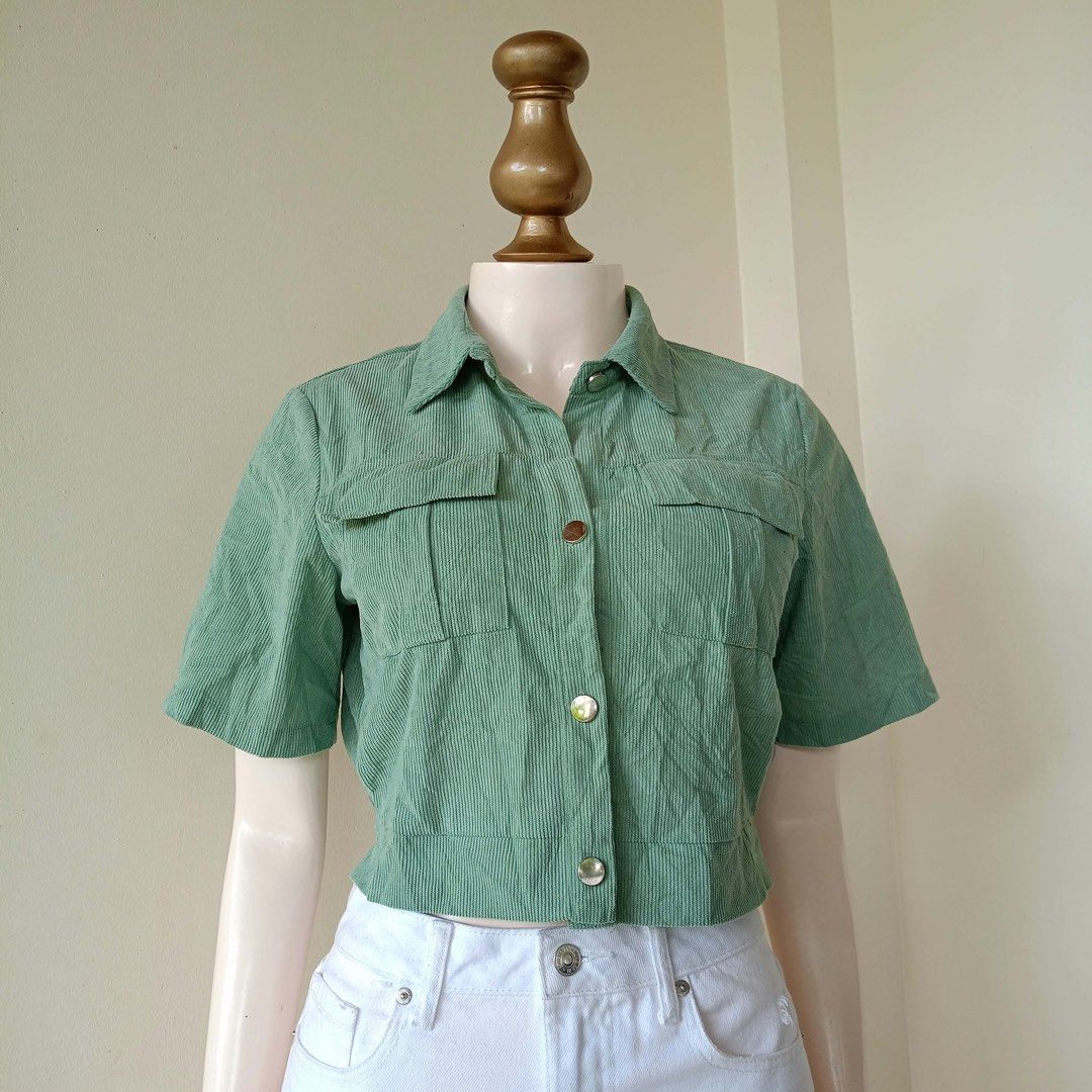 Green top (Category: Blouses) located in Barugo. Submitted by green.trendsetter (Listing ID 1468519458, Image 1). Description: .