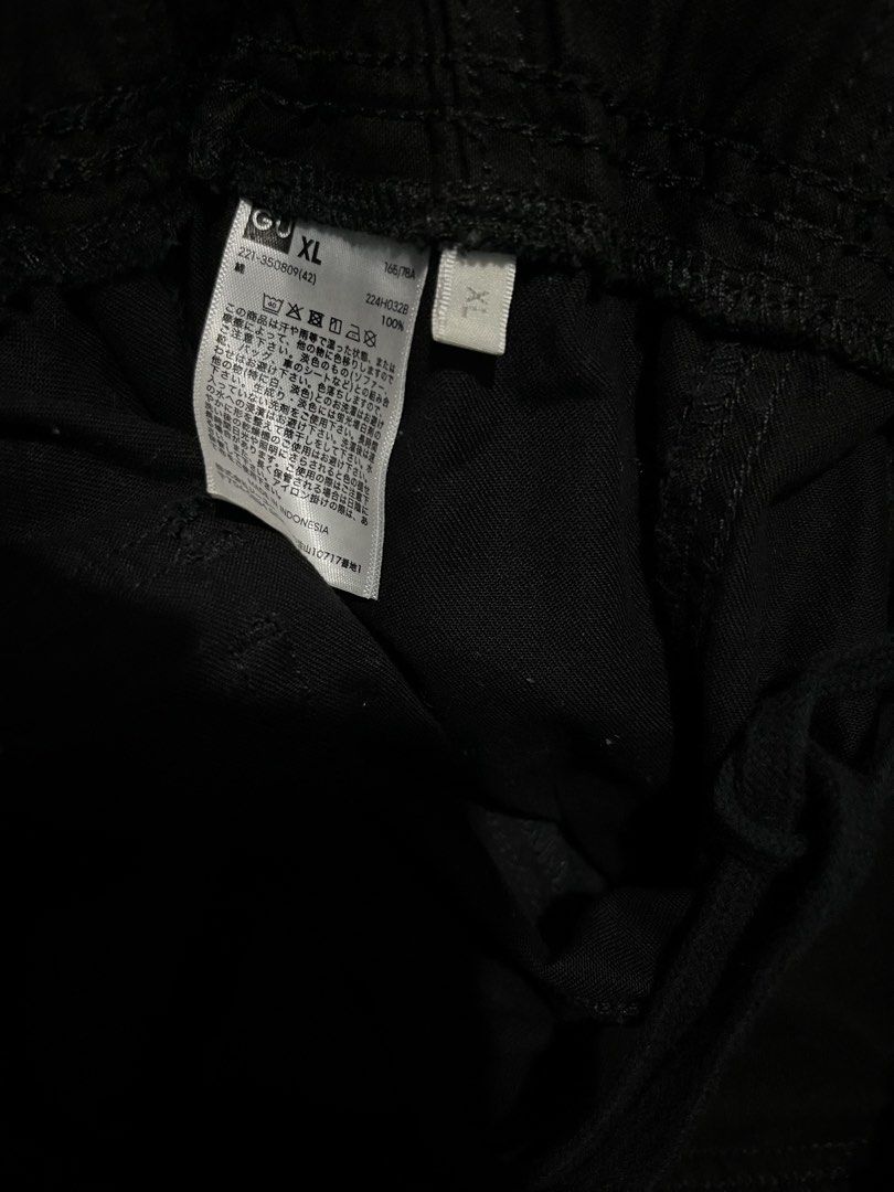 GU by Uniqlo Denim Pants (Category: Jeans) located in Lingayen. Submitted by moreonuniqlo (Listing ID 1468584502, Image 3). Description: GU by Uniqlo Denim Pants Size 34 Length 38 Good as New No Issue.
