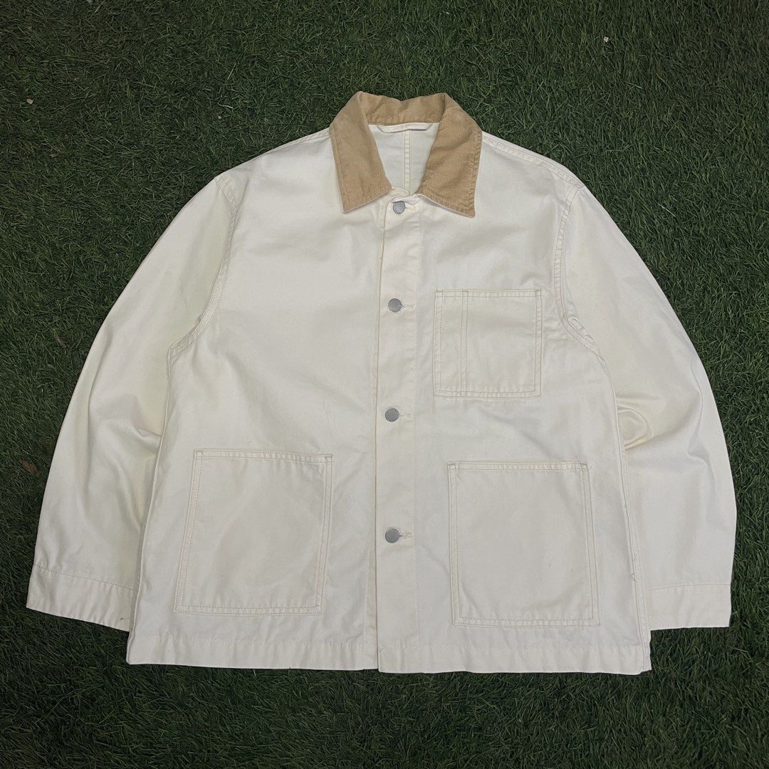 GU Corduroy Collar Duck Canvas Chore Jacket (Category: Coats, Jackets and Outerwear) located in Pasig City. Submitted by icie_finds (Listing ID 1468623074, Image 1). Description: GU Corduroy Collar Duck Canvas Chore Jacket SIZE: Tagged M (Fits Medium) DIMES: Width: 22 inches Length: 26 inches Style: Classic workwear chore jacket featuring a contrast corduroy collar, heavy duck canvas construction, 3-pocket front design, and branded metal button c