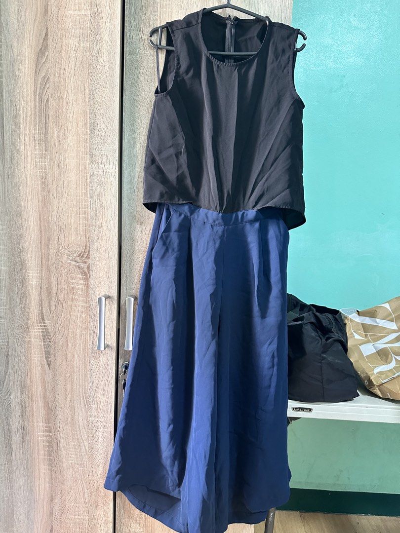 GU Jumpsuit (Category: Jumpsuits) located in Manila. Submitted by love.lyxph (Listing ID 1468567335, Image 2). Description: Worn once. Super nice in actual doesn’t on my back area 😅because 🍑.